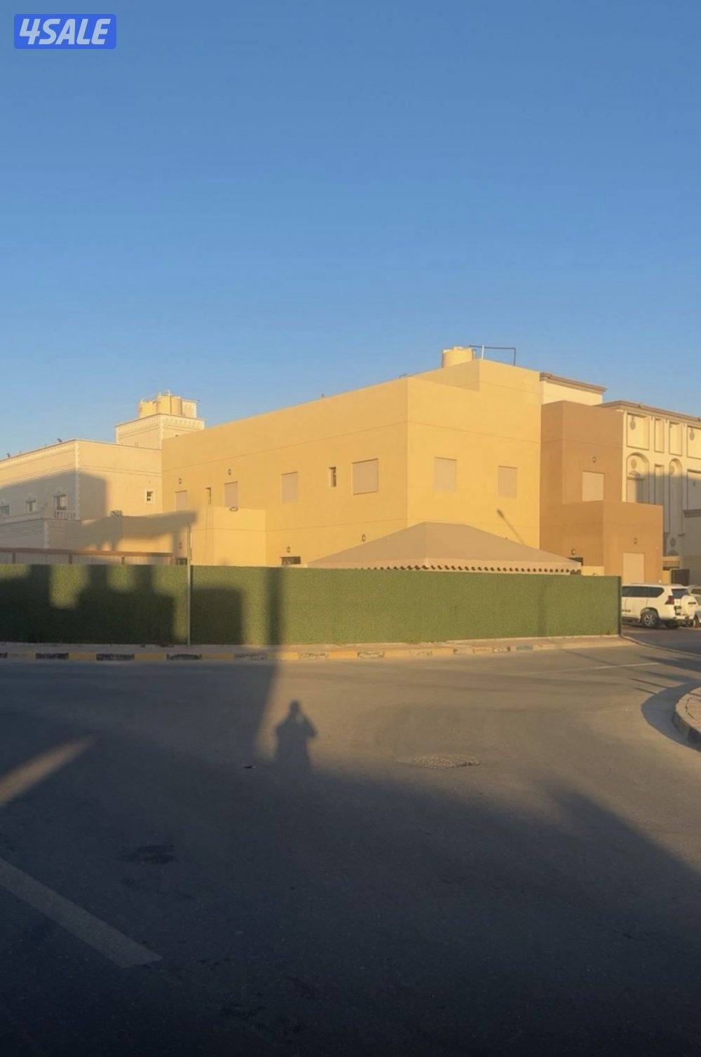 للبيع بيت زاويه بصباح الأحمد قطاع C0