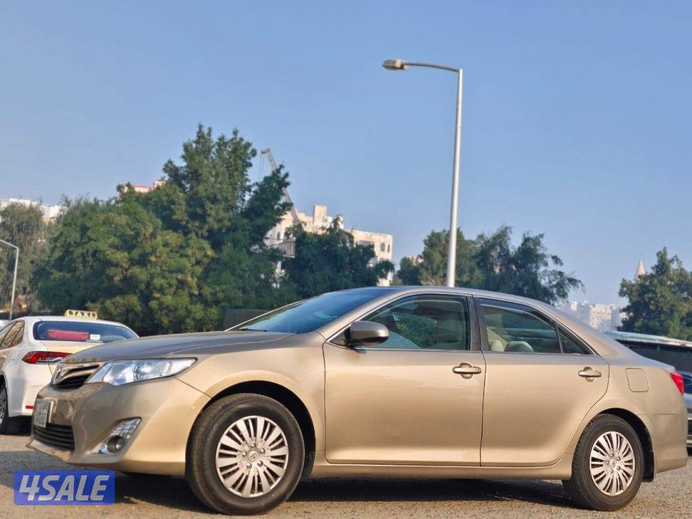 Toyota Camry 2015, 201000 KM Driven. Excellent Condition0