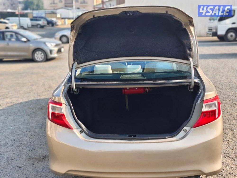 Toyota Camry 2015, 201000 KM Driven. Excellent Condition9