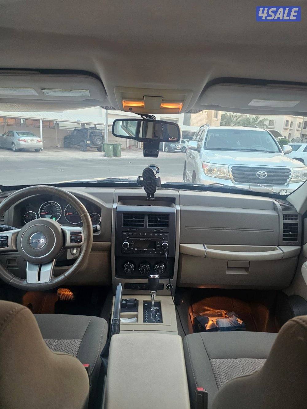 جيب شيروكي سبورت دبل 20121