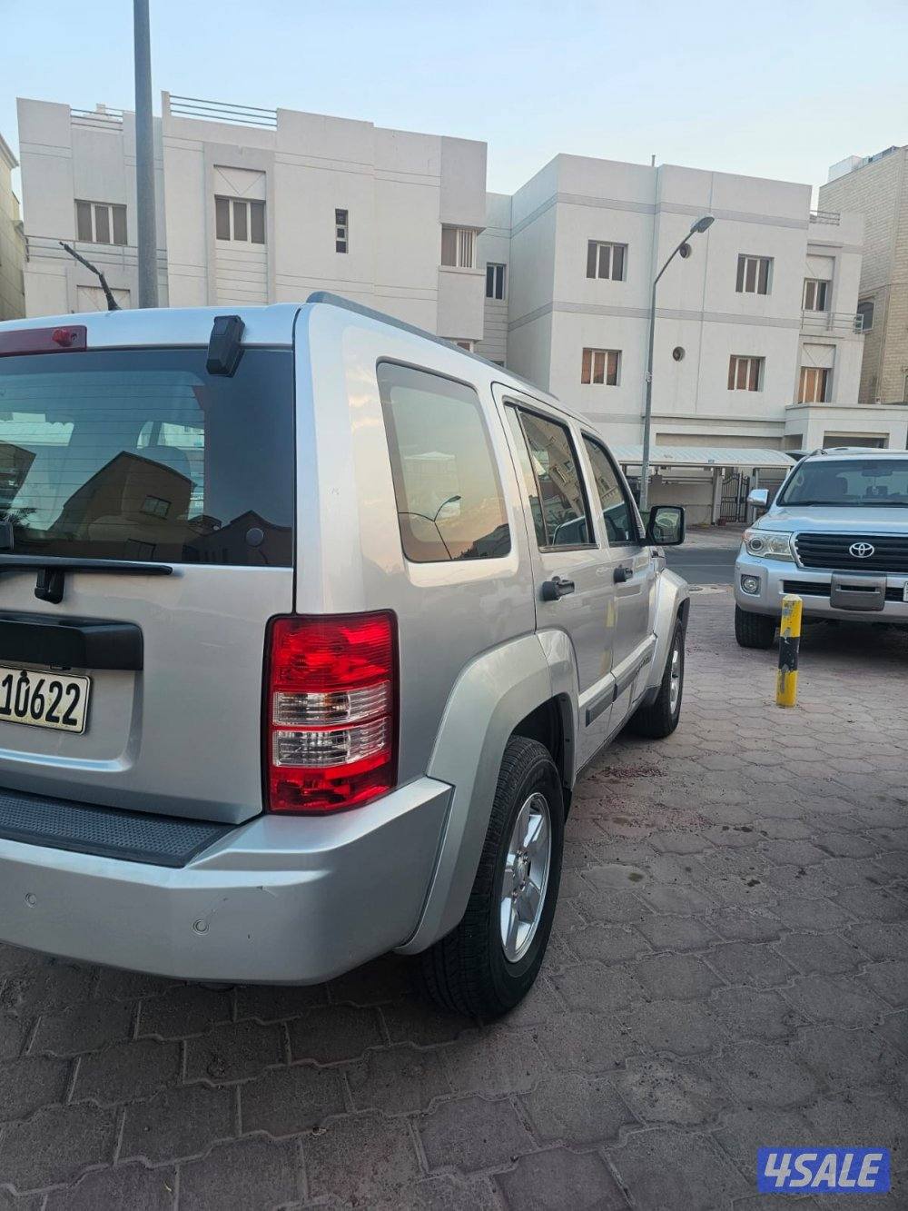 جيب شيروكي سبورت دبل 20122