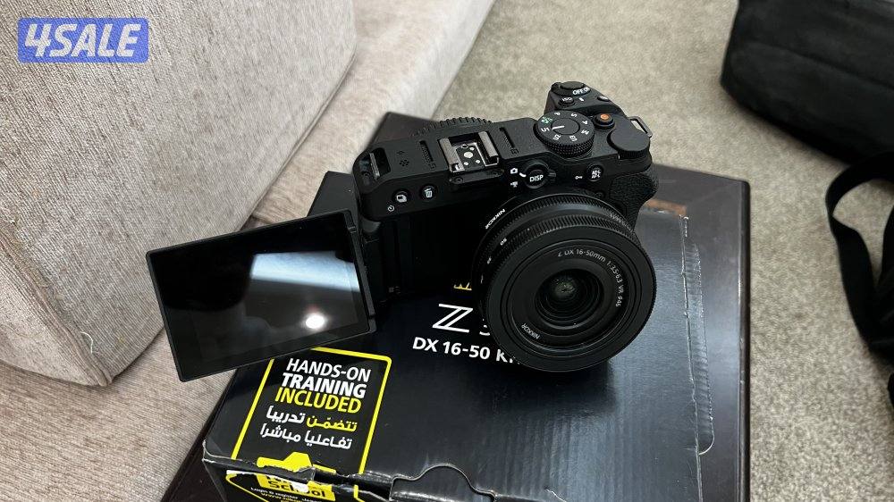 كاميرا نيكون Z300