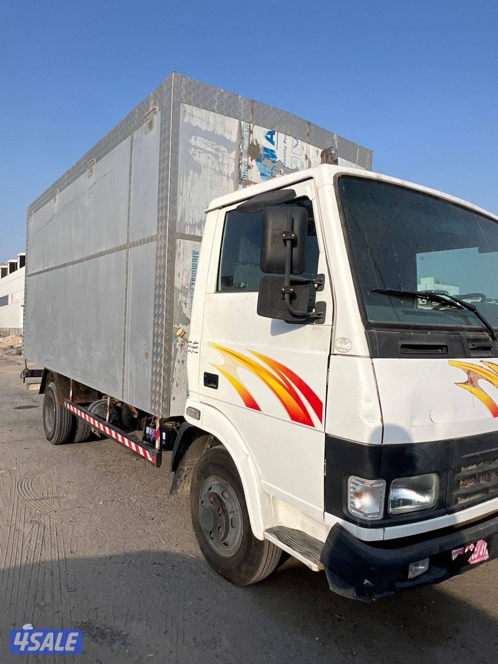 هاف لوري بوكس0