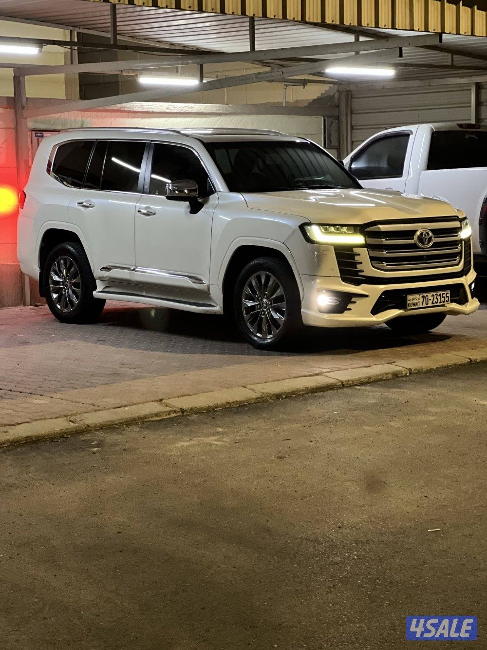 للبيع لاند كروزر موديل 20235