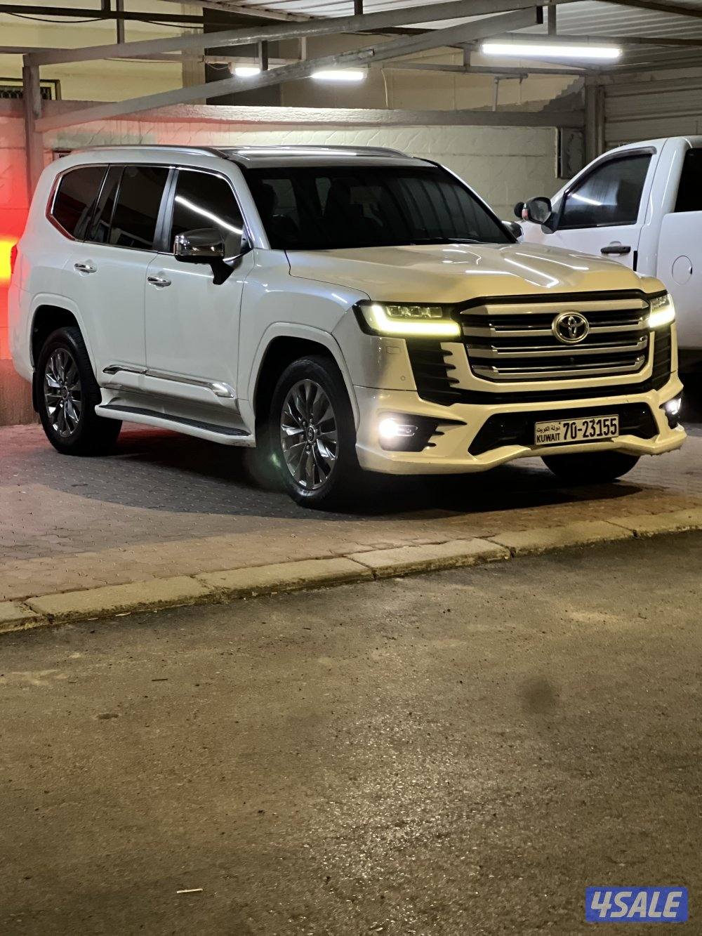 للبيع لاند كروزر موديل 20236