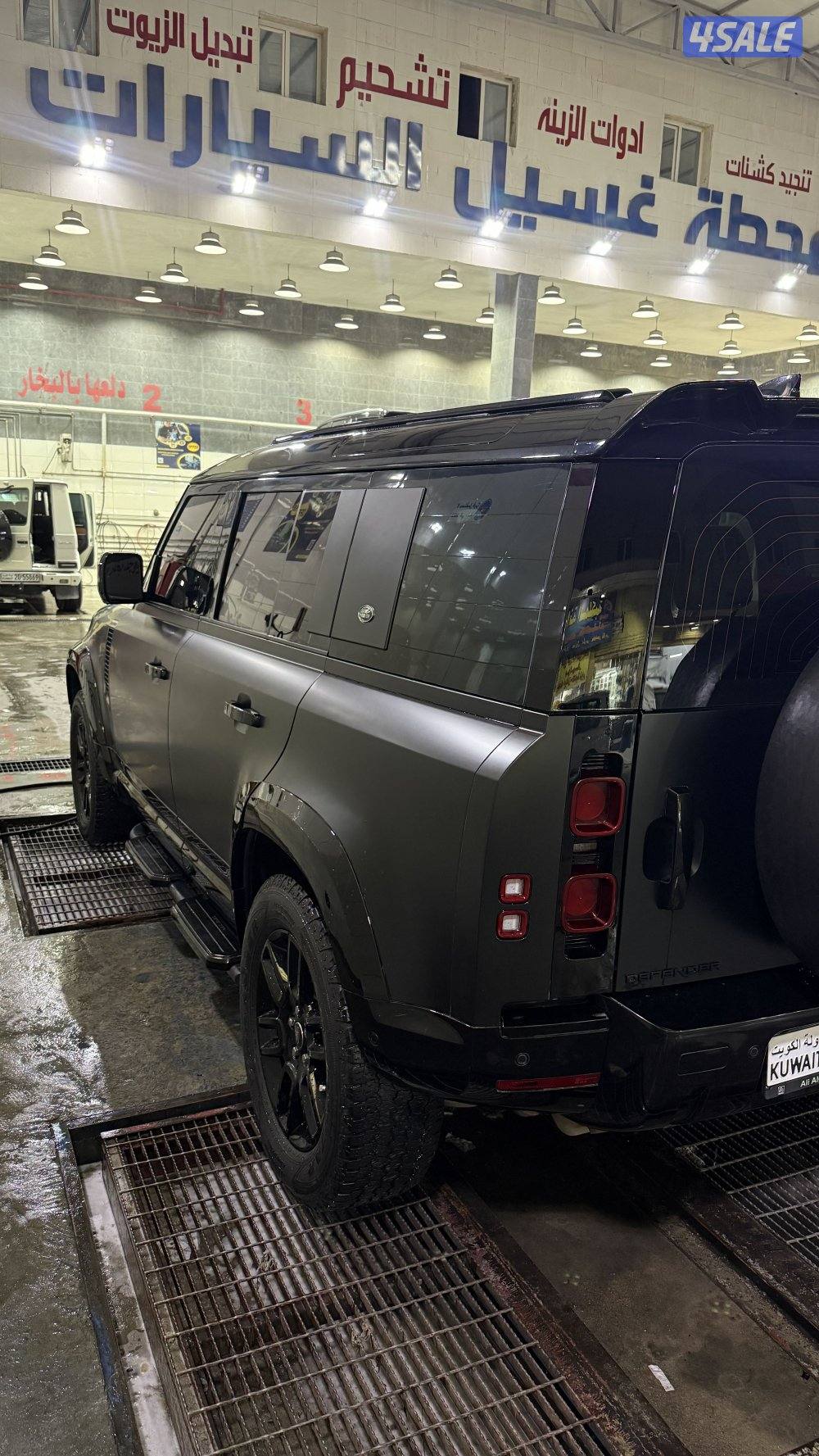 ديفندر١١٠ موديل ٢٣ وارد الغانم3