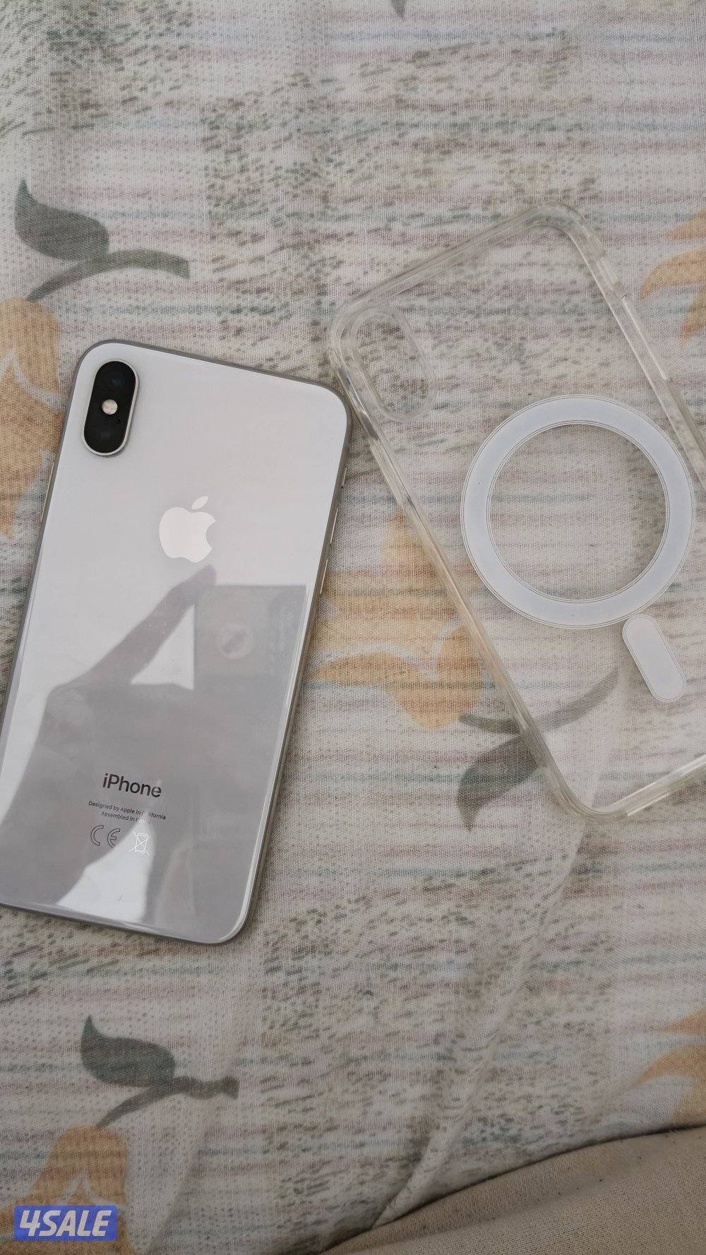 iphone x for sale in mint condition and looks like new less used0