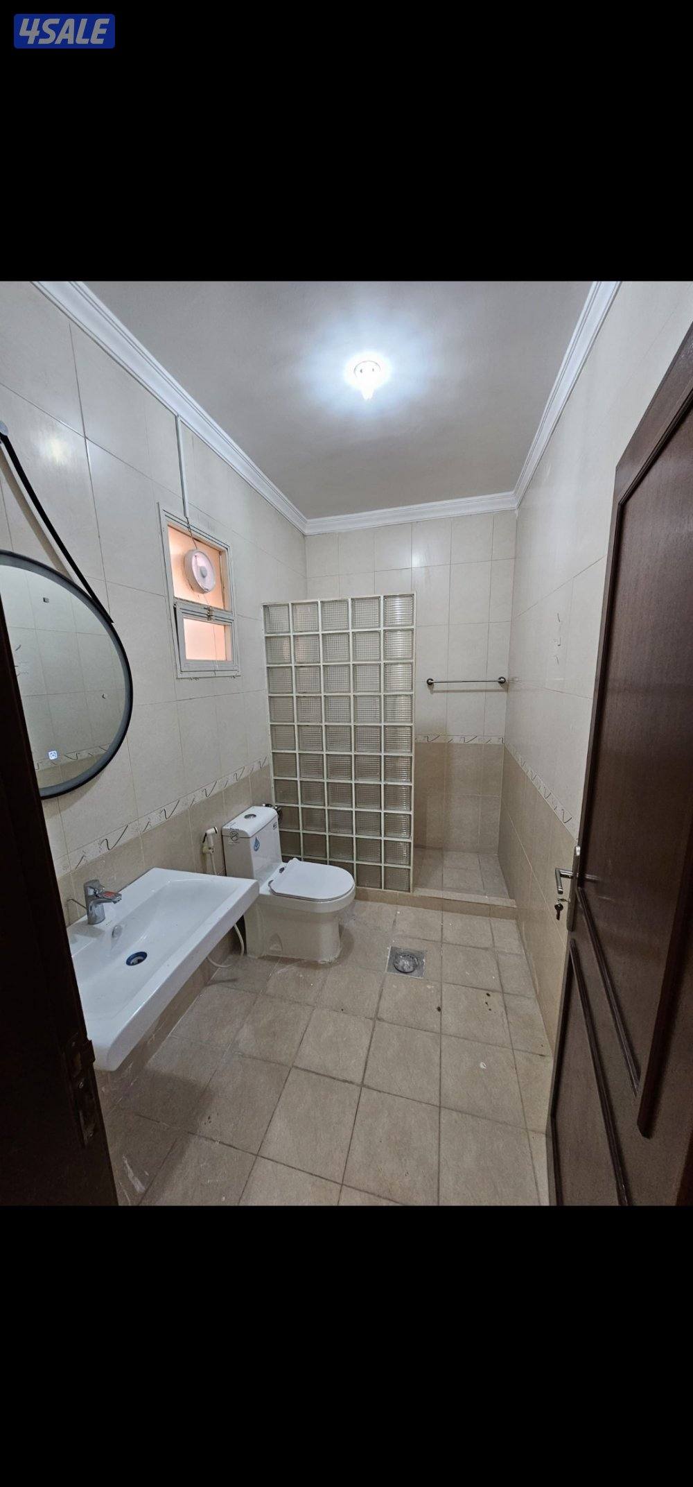 للإيجار فيلا بالعقيلة5