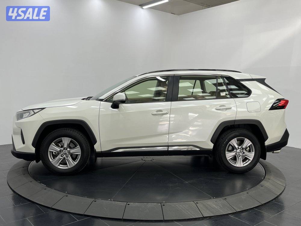 TOYOTA RAV401 4X2 STANDARD OPTION2