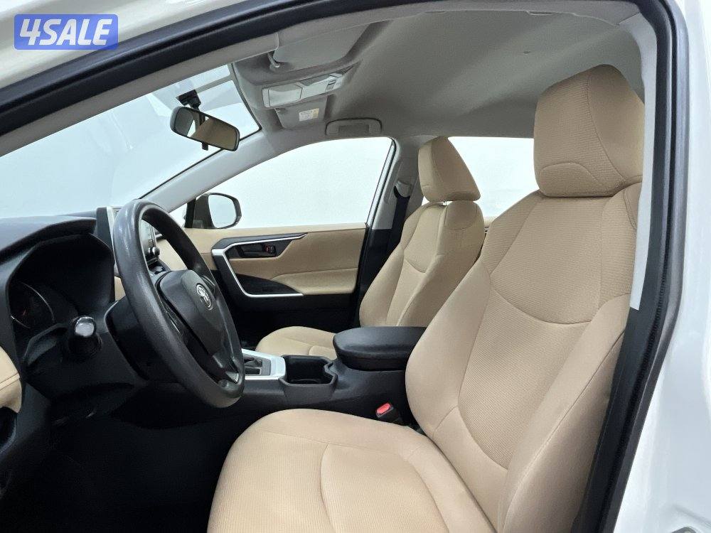 TOYOTA RAV401 4X2 STANDARD OPTION5