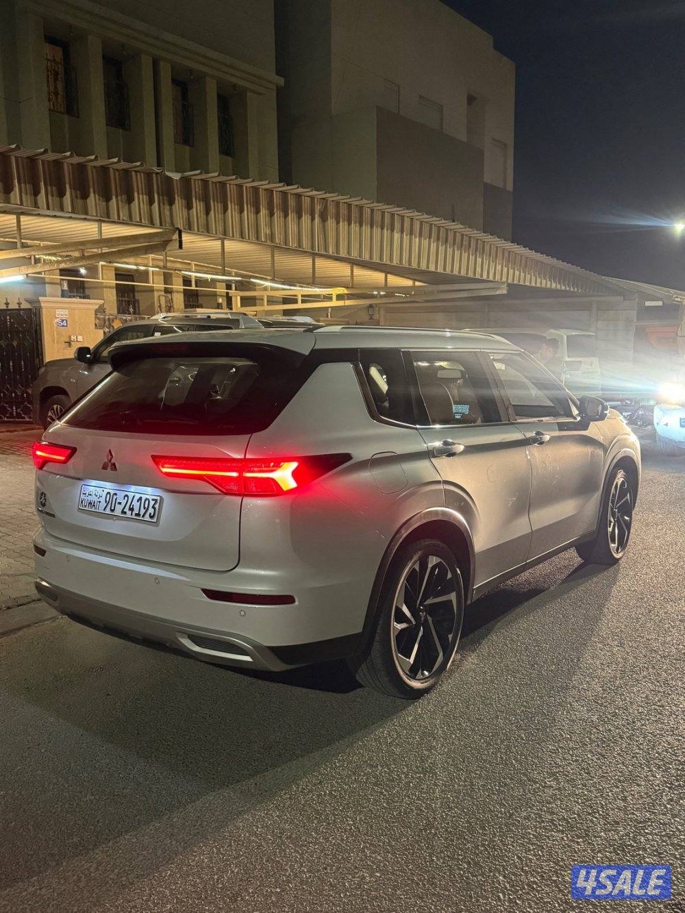 اوتلاندر كامل الموصفات بدي وكاله داخليه نضيفه السياره جديده وشرط الفحص2