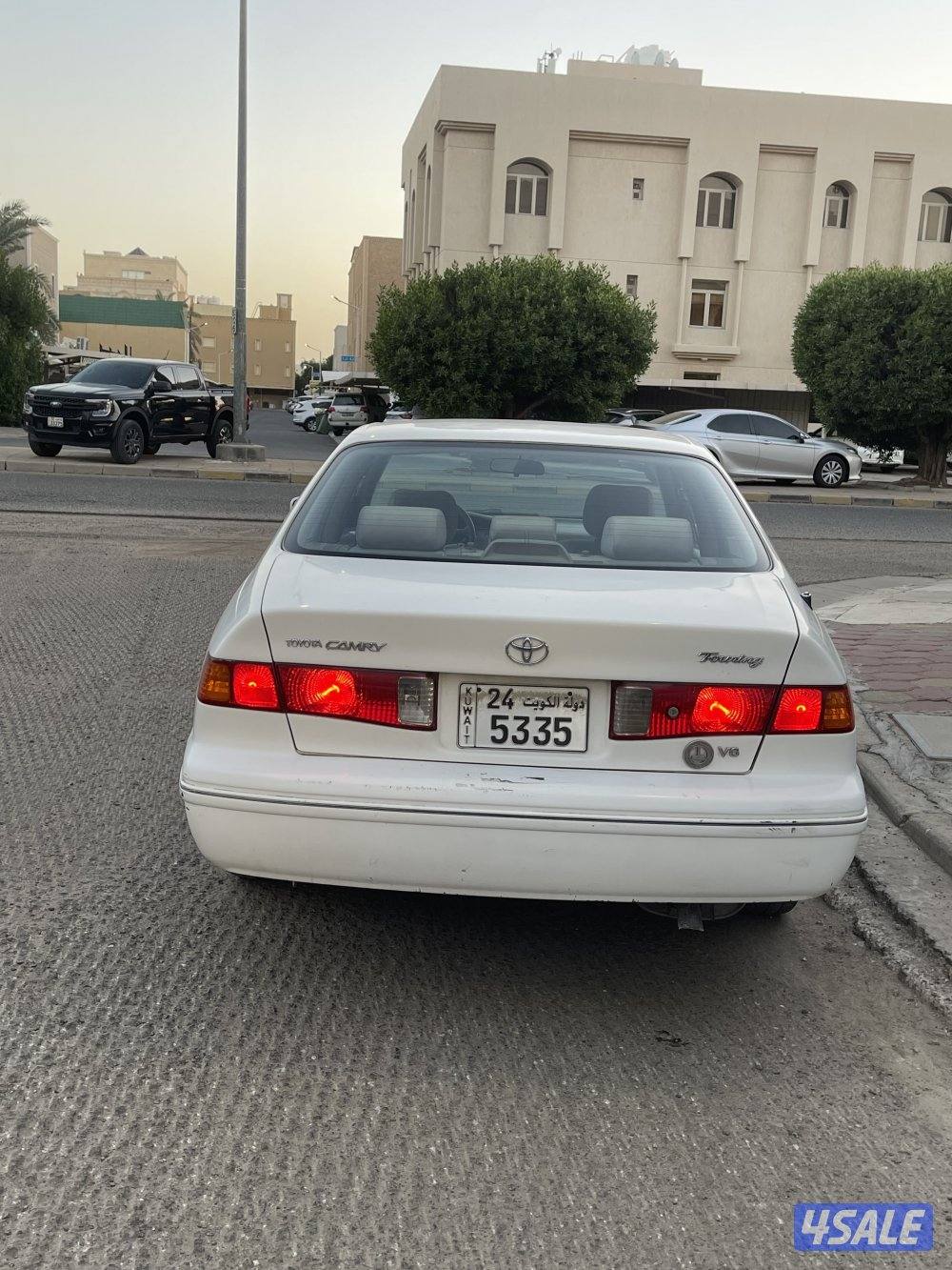 كامري تورنق ٦ سلندر ٢٠٠١0