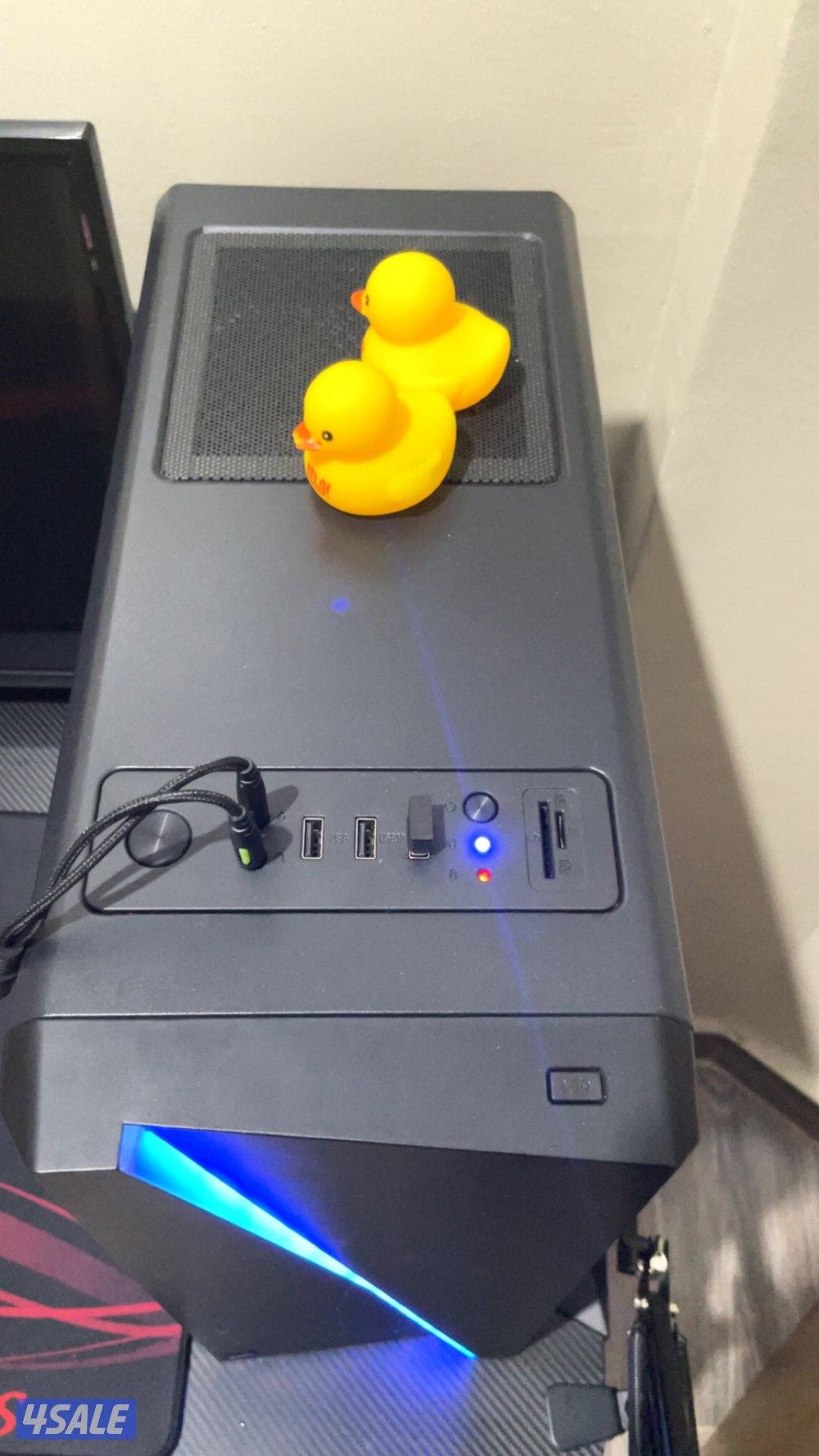 للبيع بيسي Pc ممتاز جدا ونضيف السعر قابل للمساومه واتساب3