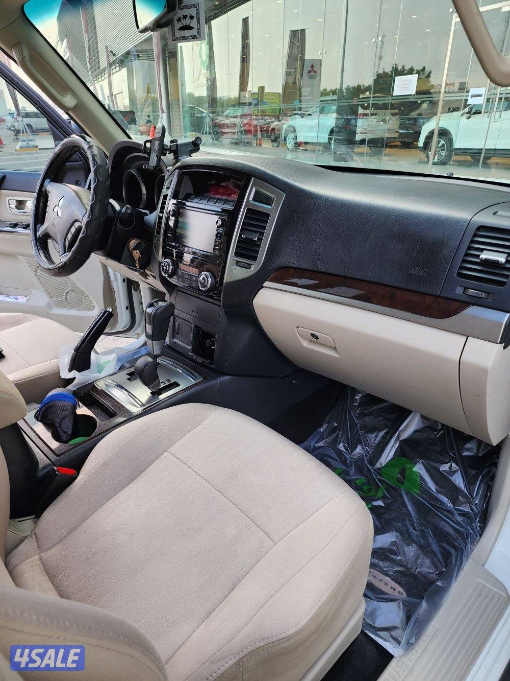 Mitsubishi Pajero 2019 GLS V6 – Full Option11