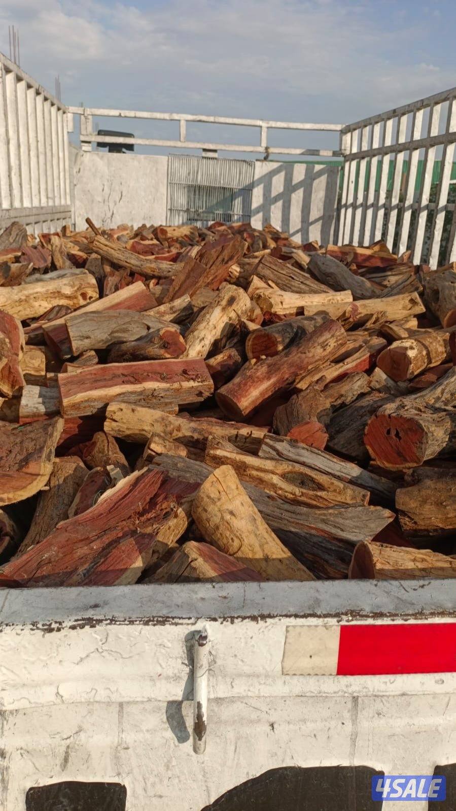 يوجد حطب سمر وحطب زيتون وفحم افريقى البقره وفحم سداسى كرتون شرط الجوده5