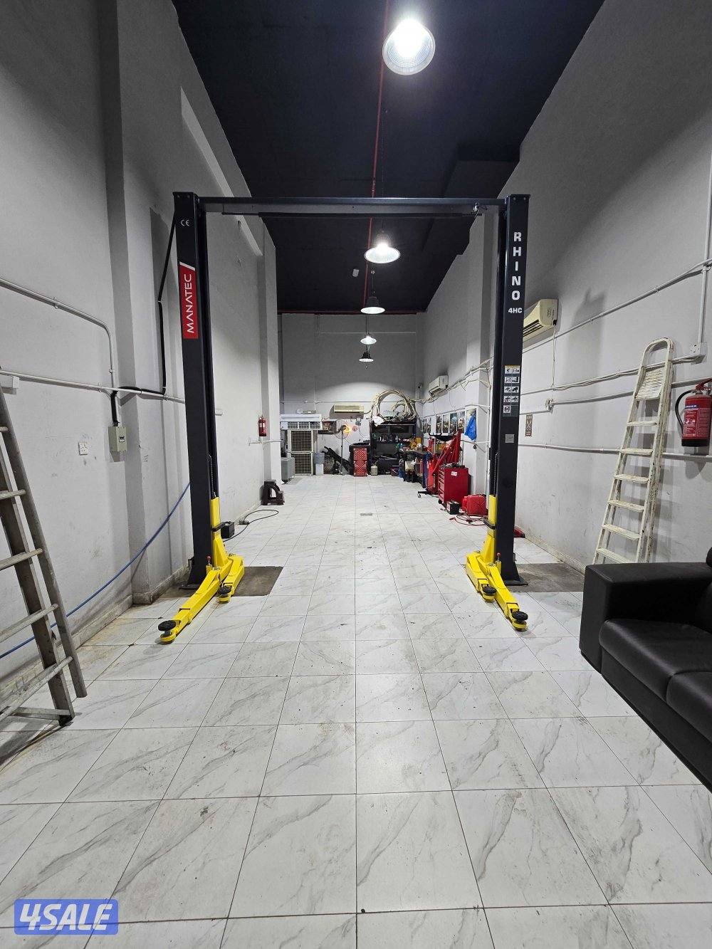 كراج سيارات بالشويخ مجهز بمعدات حديثة وجاك جديد تحت الكفالة0