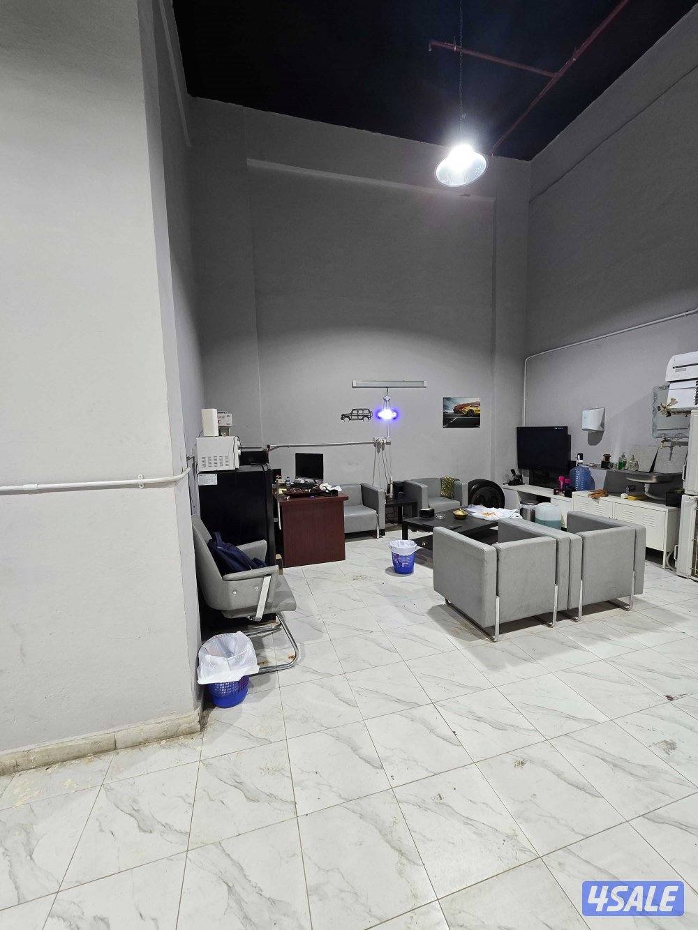 كراج سيارات بالشويخ مجهز بمعدات حديثة وجاك جديد تحت الكفالة1