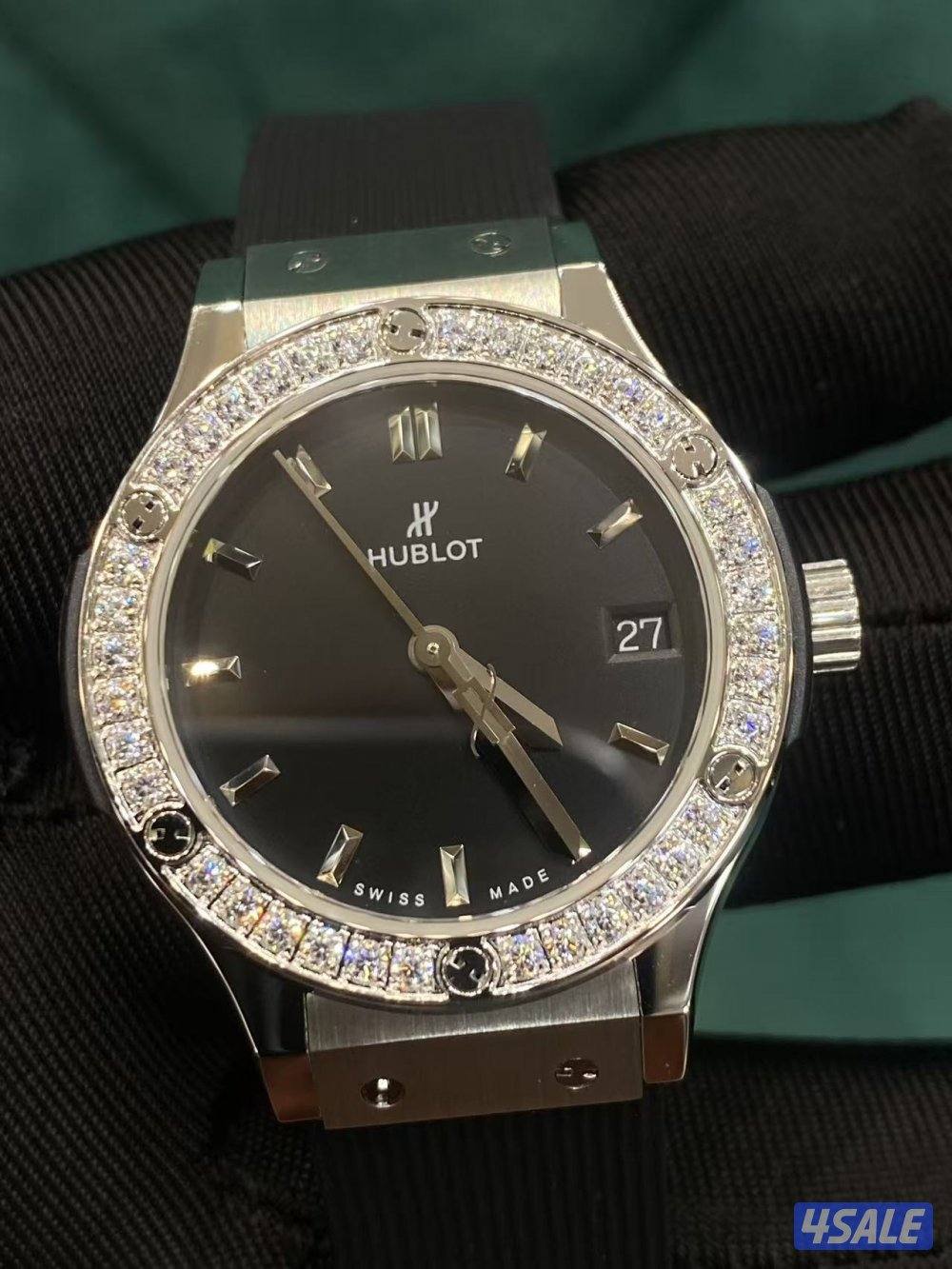 ساعات نسائية Vip3