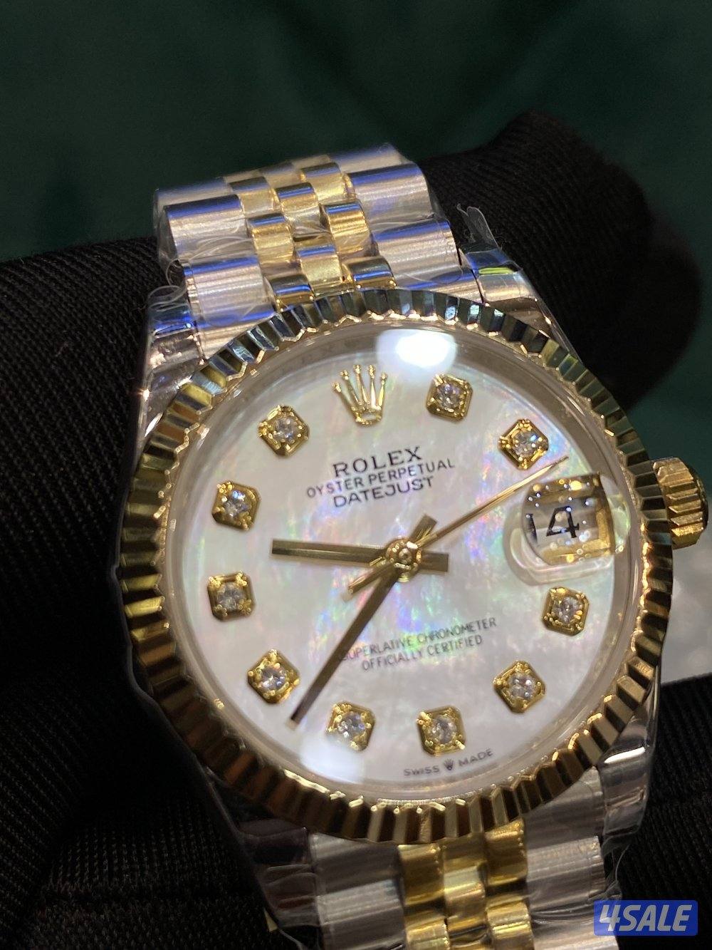 ساعات نسائية Vip5