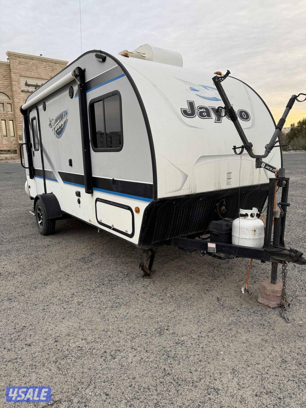 للبيع كرفان أمريكي jayco4