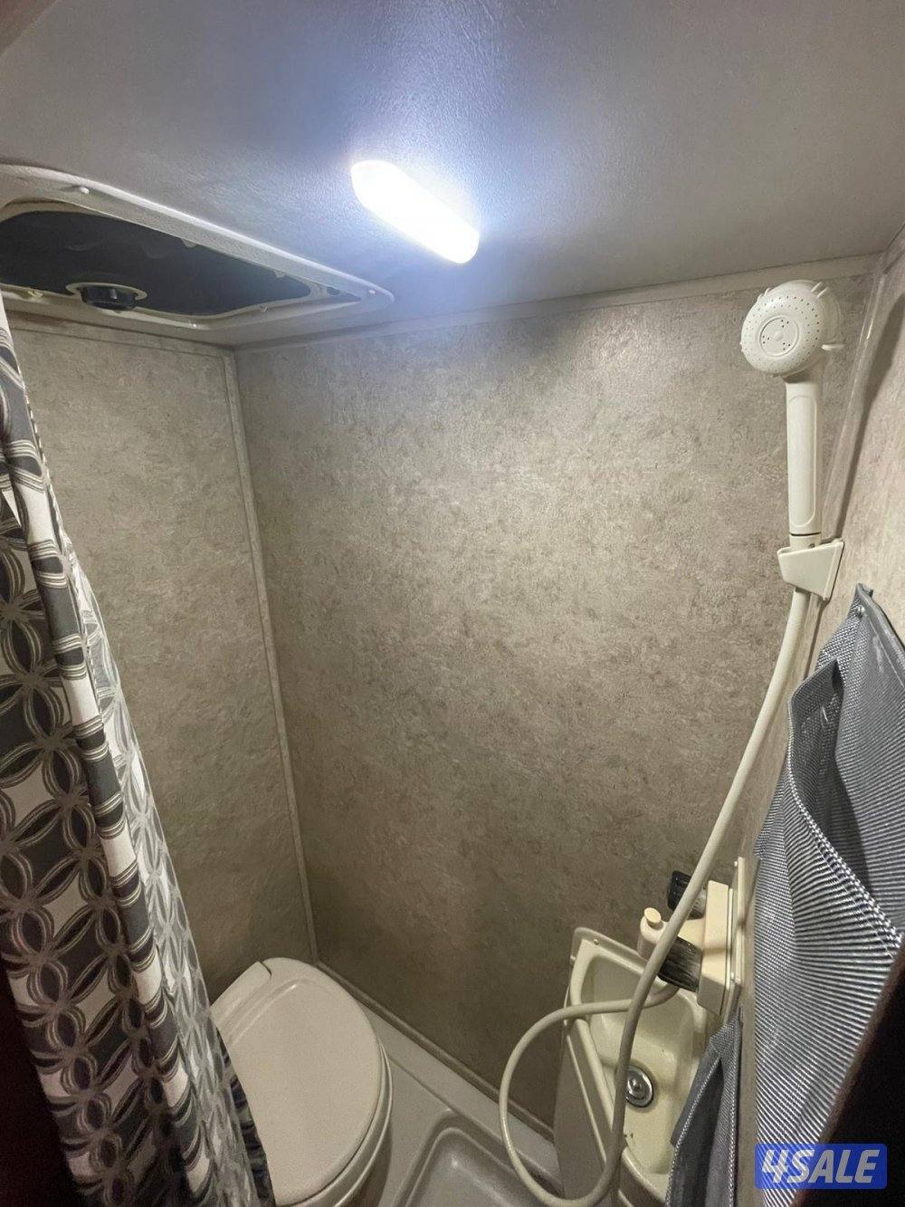 للبيع كرفان أمريكي jayco8