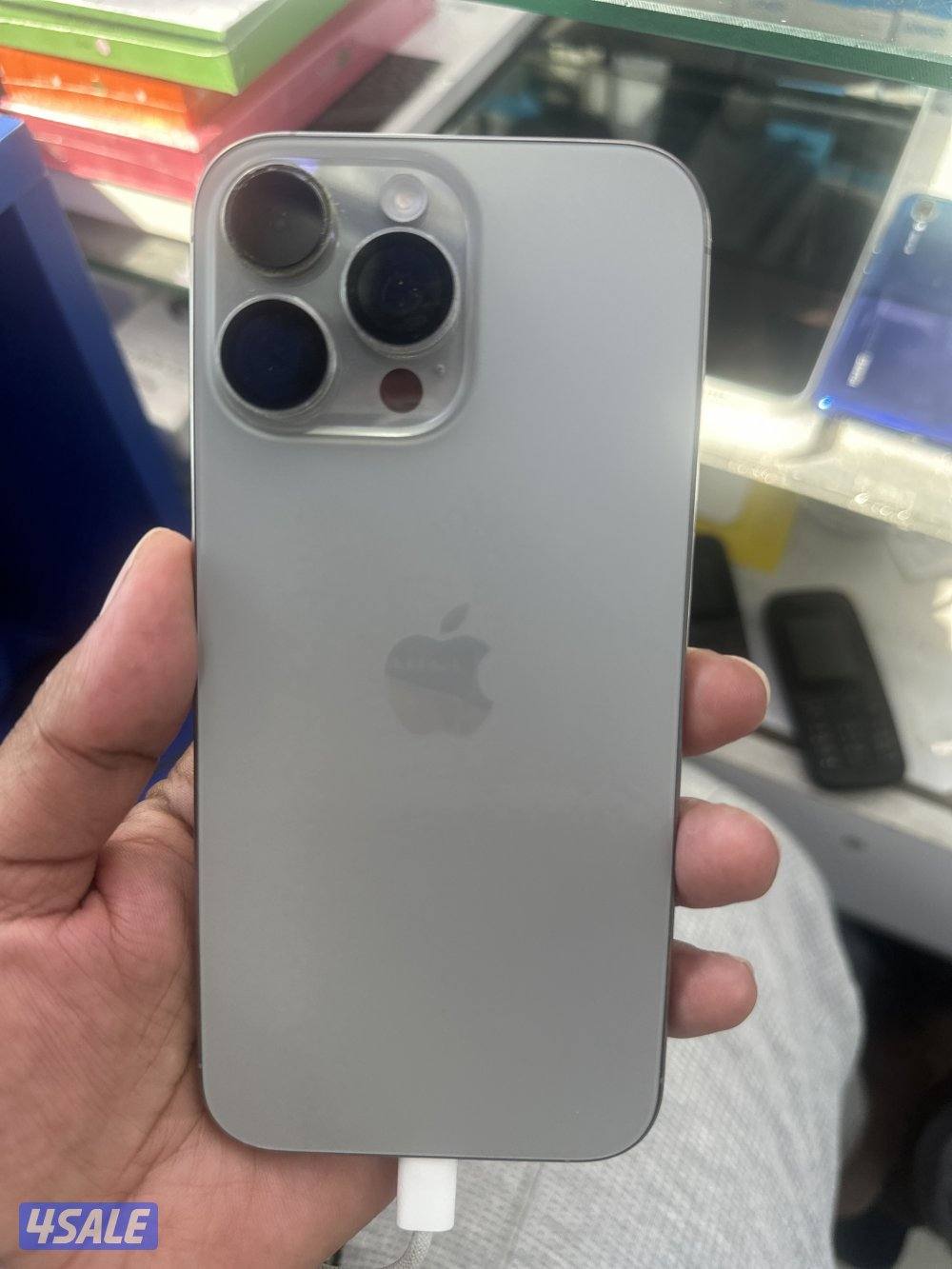 iphone 16 pro max ,256gb ,natural titanium,used phone ,battery cycle730