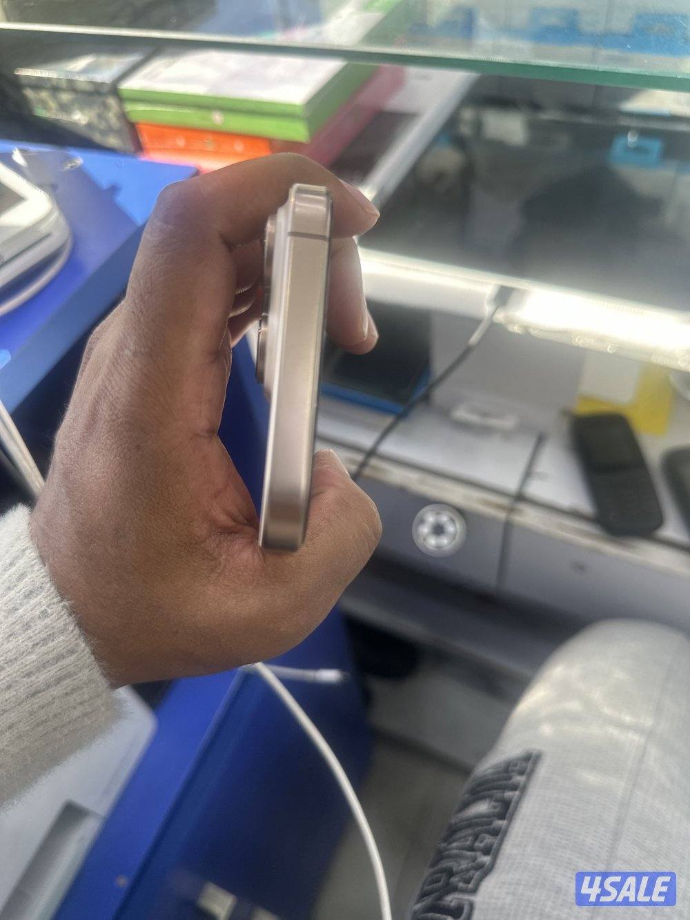 iphone 16 pro max ,256gb ,desert titanium,used phone ,4