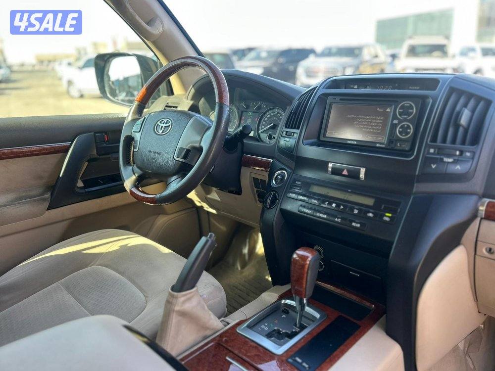 لاند كروزر GXR-V8 موديل 2013 ماشى 376.000 k.m وارد الساير .7