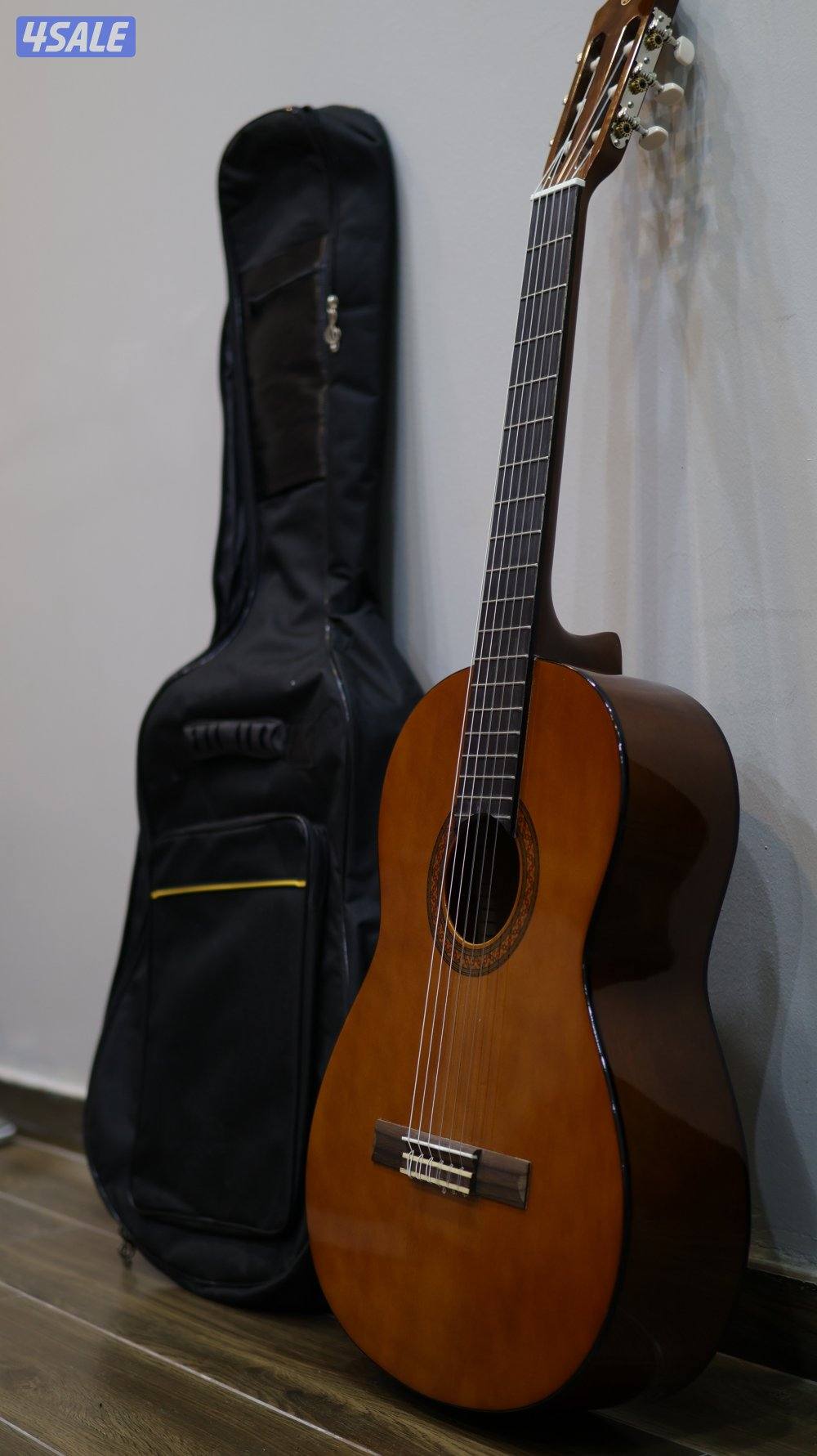 قيتار yamaha c400