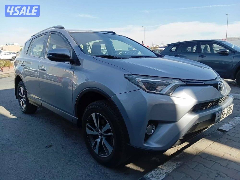 راف 4 موديل 2018 ماشي 180 الف صبغ الوكالة ماعدا قطعتين شرط الفحص2