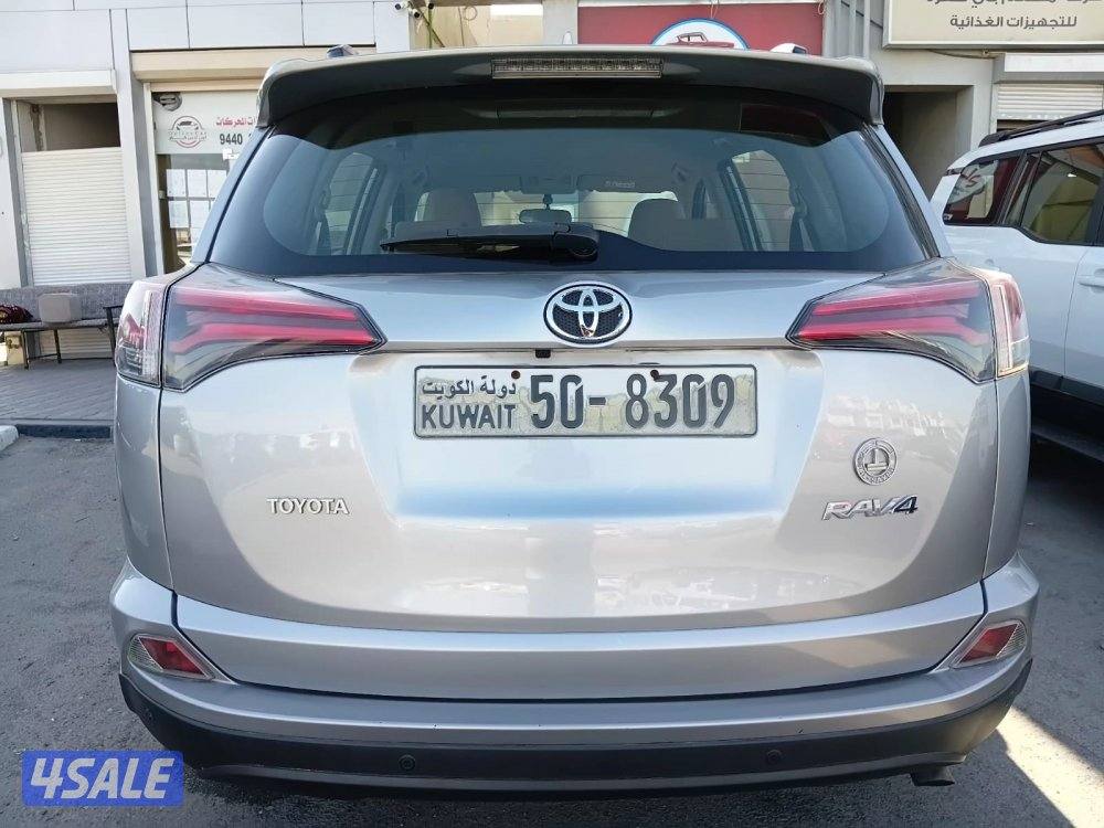 راف 4 موديل 2018 ماشي 180 الف صبغ الوكالة ماعدا قطعتين شرط الفحص4