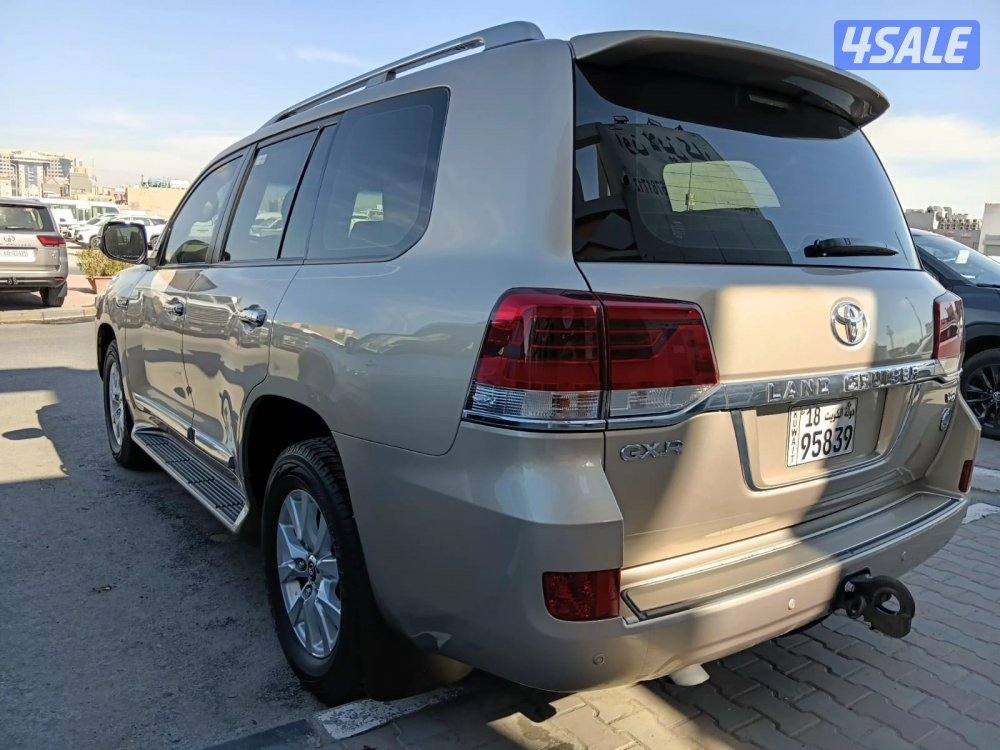 لاند كروزر موديل 2020 ماشي 22الف صبغ الوكالة شرط الفحص بالكامل2