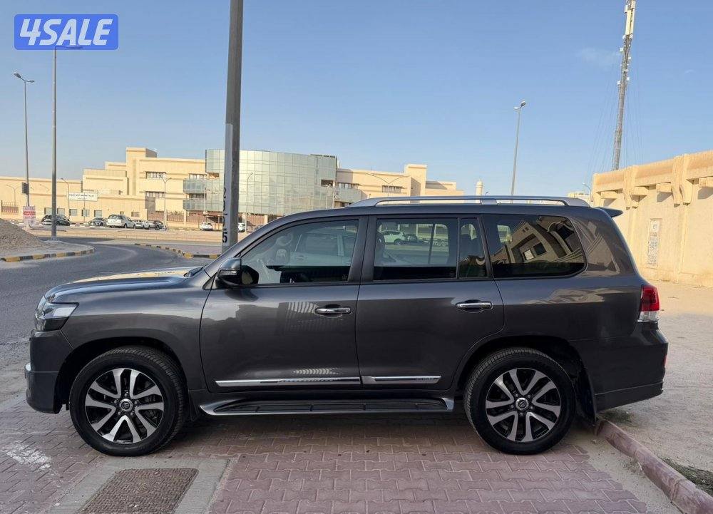 لاند كروز تورينق 2019 الساير عداد 220 الف6