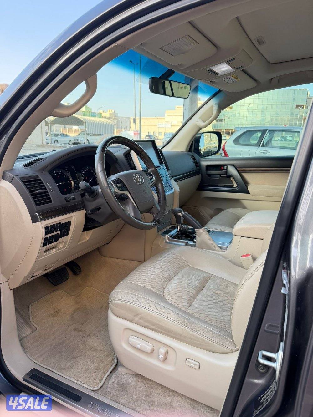 لاند كروز تورينق 2019 الساير عداد 220 الف8