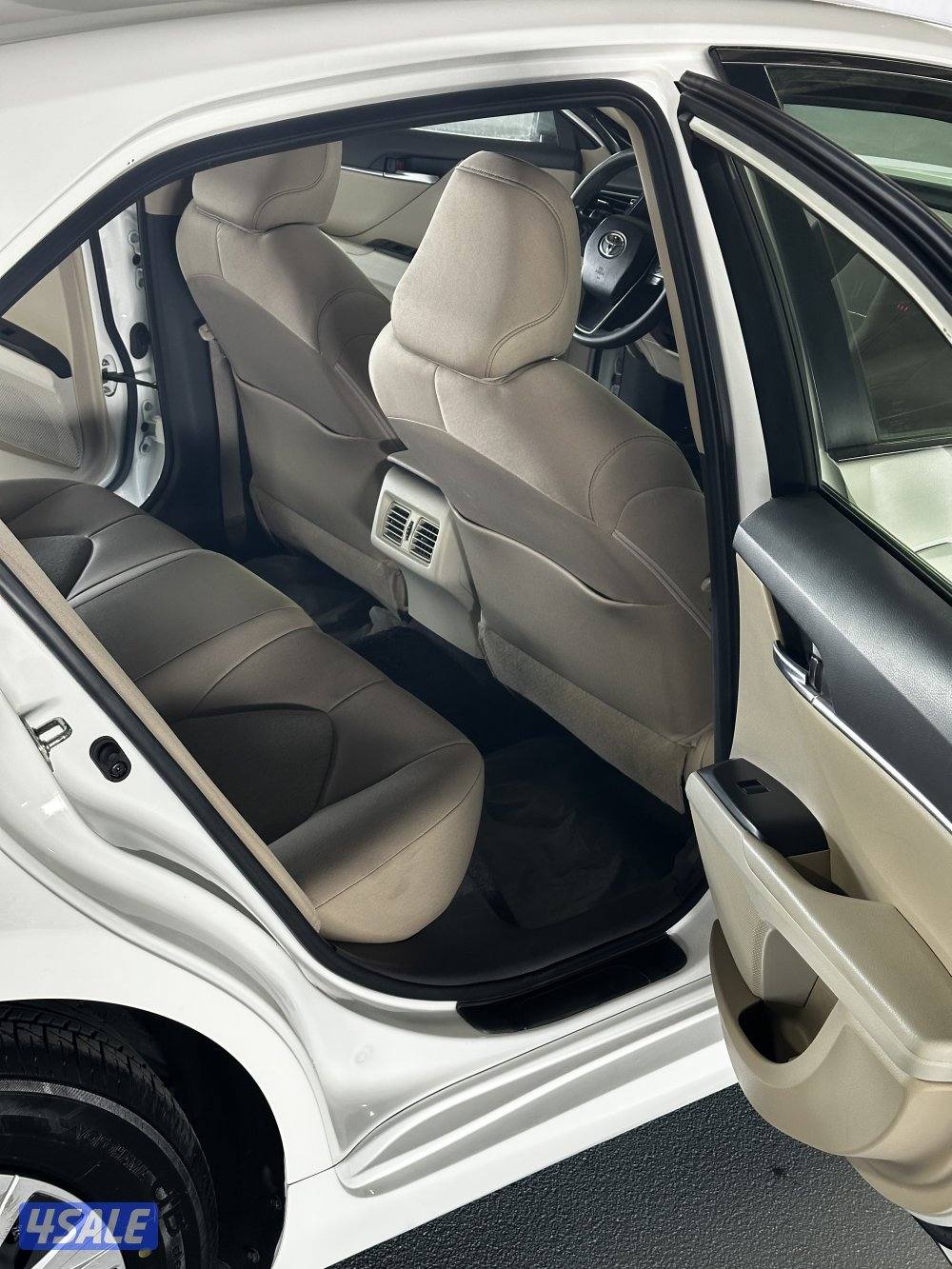 للبيع كامري موديل ٢٠٢٢ ماشية ١٥٨ الف9