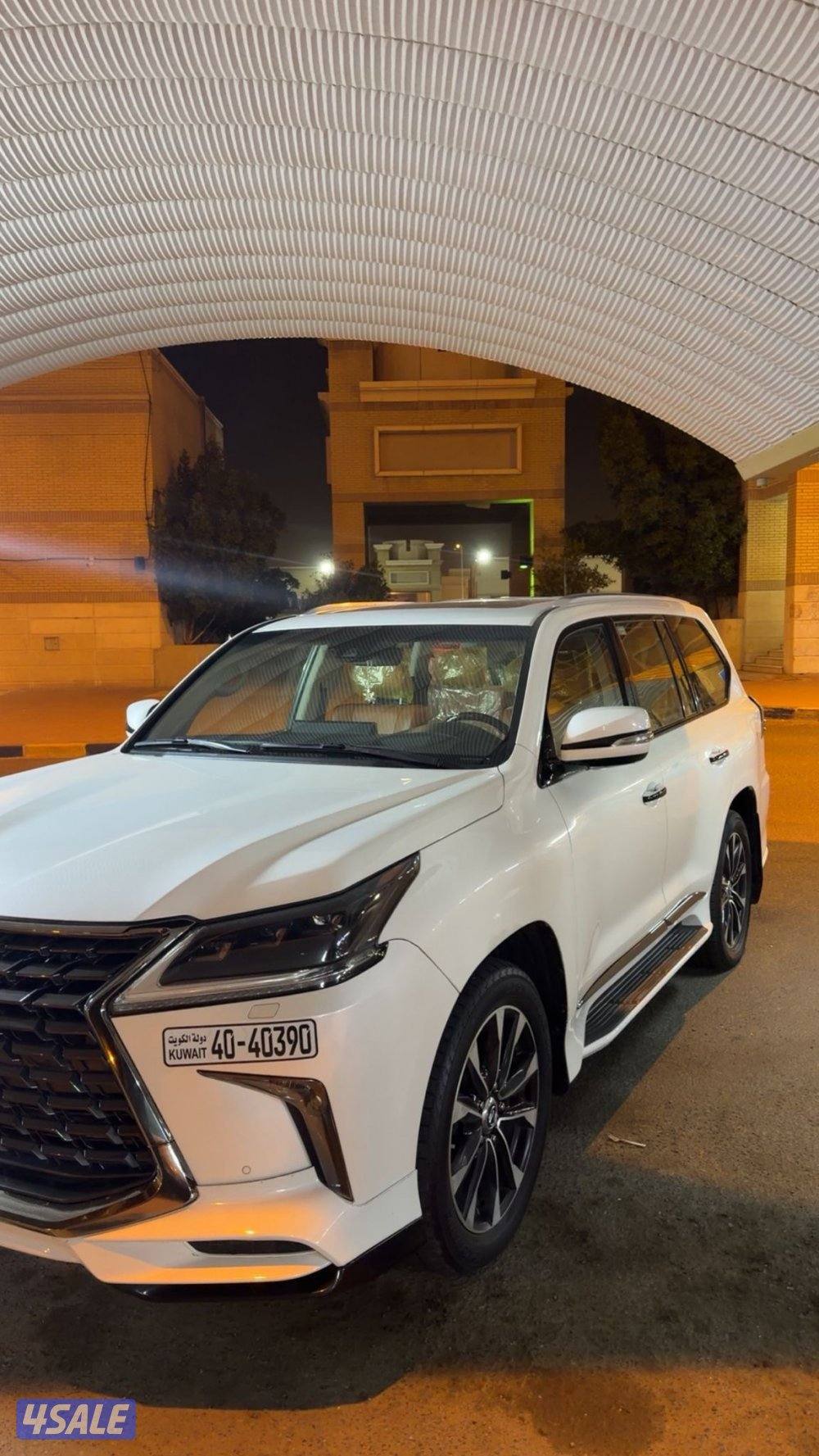 لكزس LX570 الساير 2017 درجه اولى عداد 207 الف1