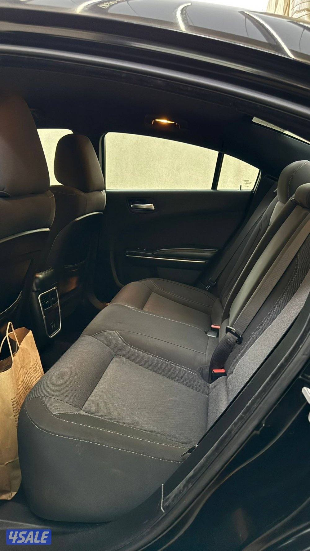 للبيع درج شارجر موديل 20193