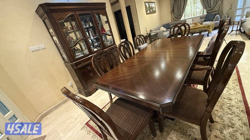 طاولت طعام + ٨ كراسي + بوفيه .. كما في الصور المرفقة مع الاعلان2