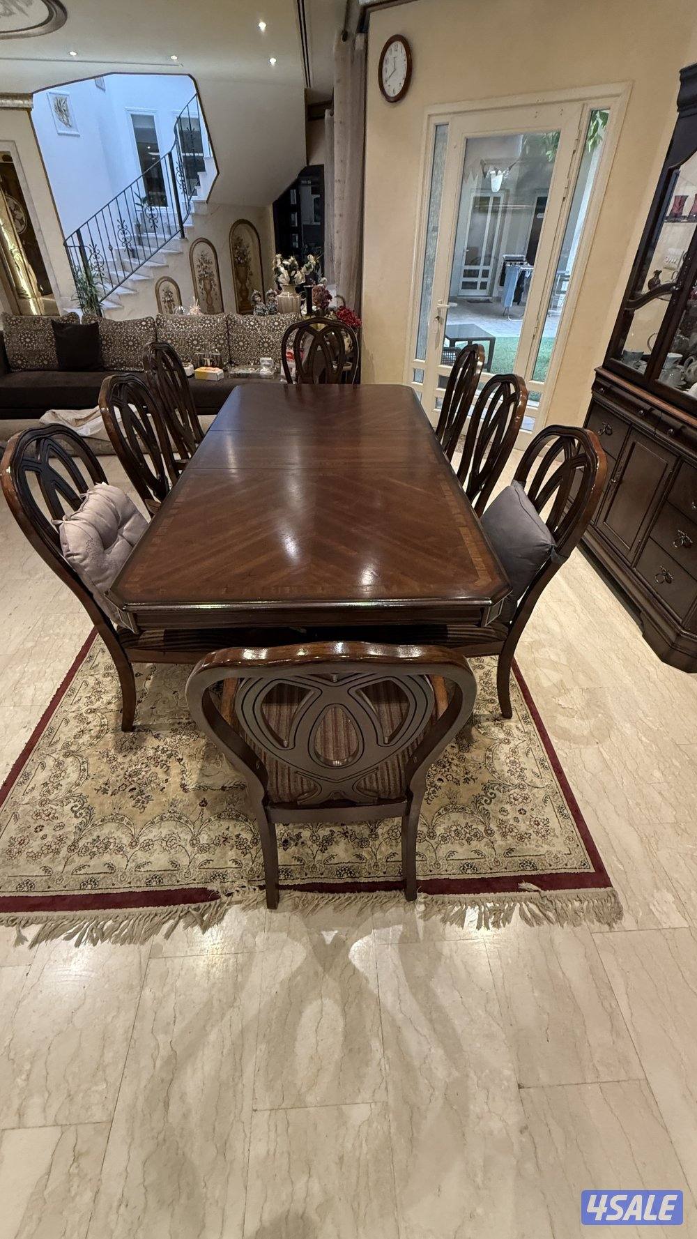 طاولت طعام + ٨ كراسي + بوفيه .. كما في الصور المرفقة مع الاعلان3