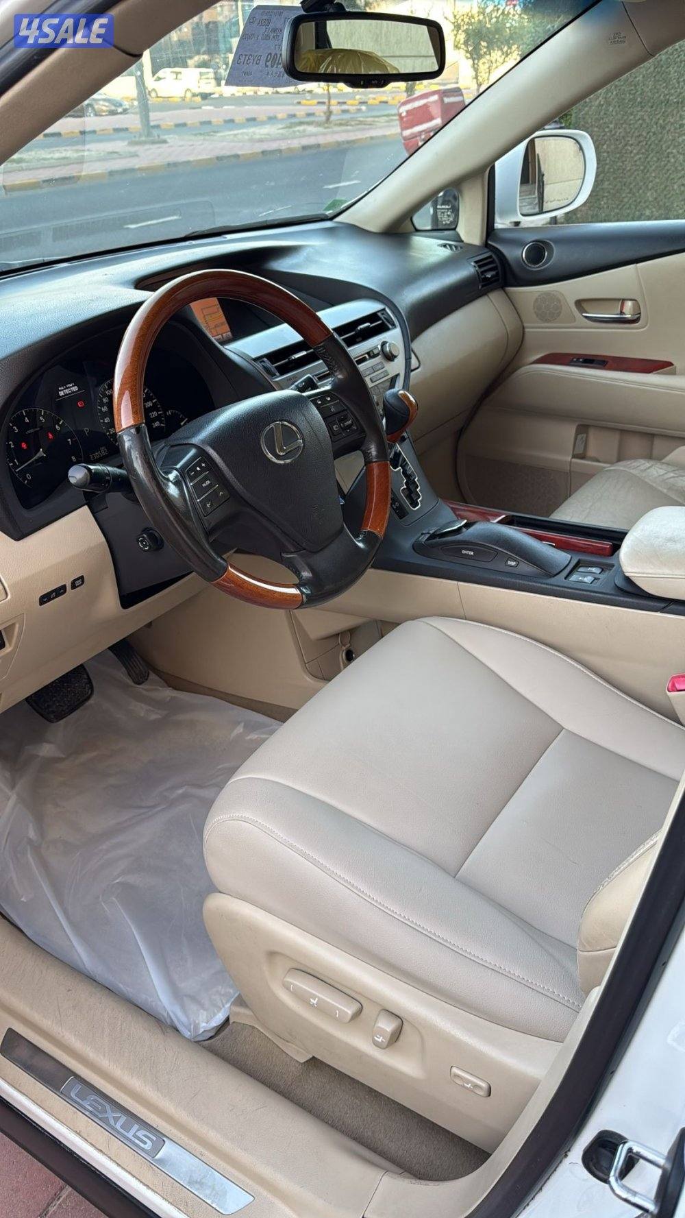 جيب لكزس بحالة ممتازه4