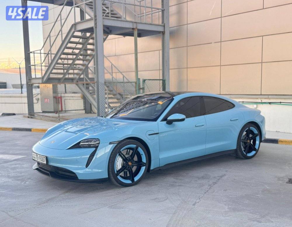 للبيع بورش تايكان  4S موديل 2023 بهبهاني تحت الكفالة صبغ الوكالة0