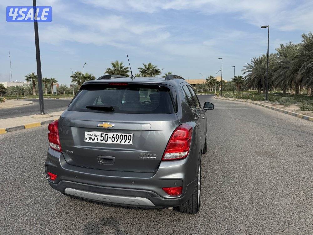 للبيع ؛ تراكس : موديل 2019 : عداد 99 الف كم7