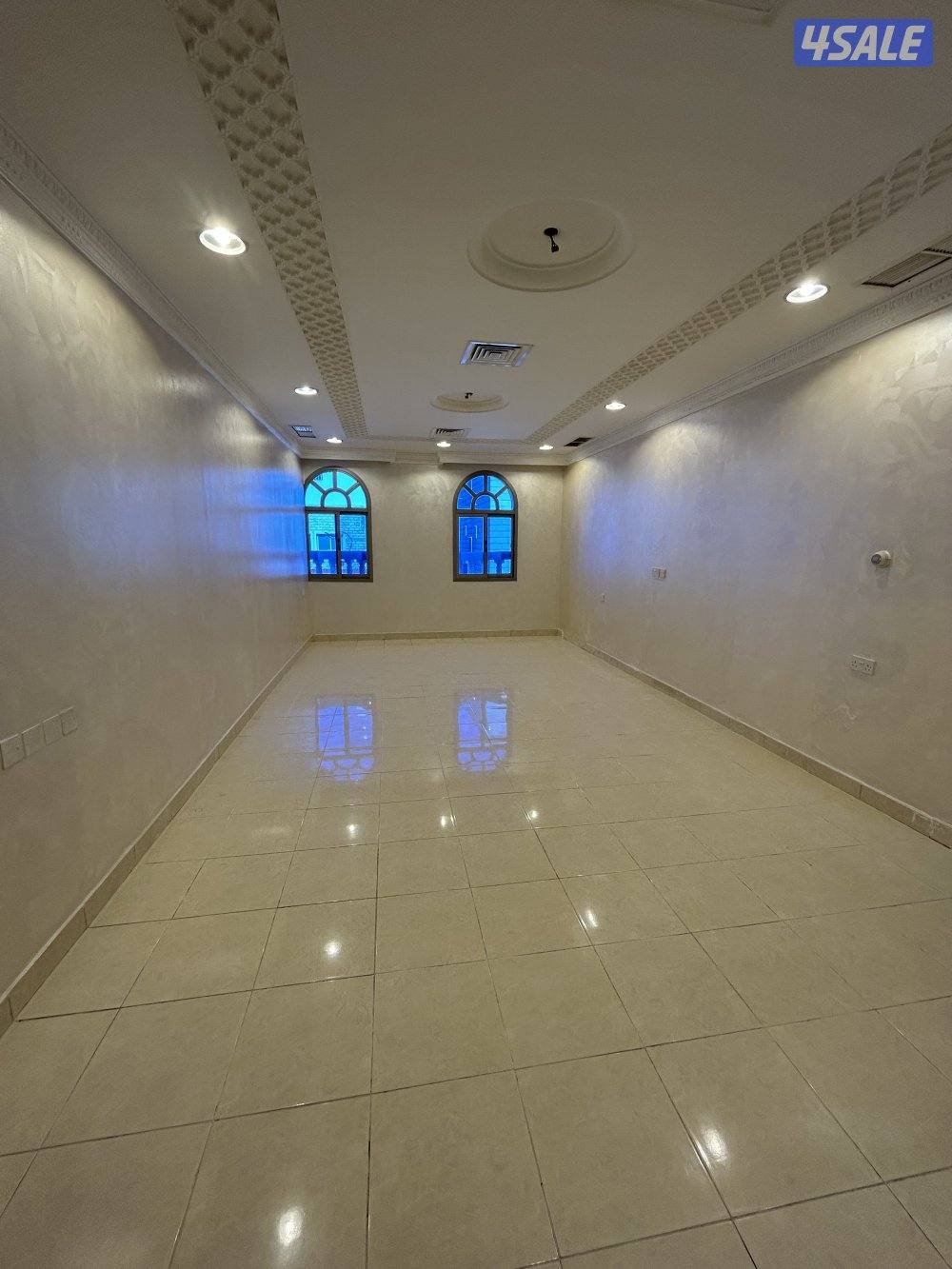 للإيجار شقق في عبدالله مبارك واشبيليه وجابر الاحمد9