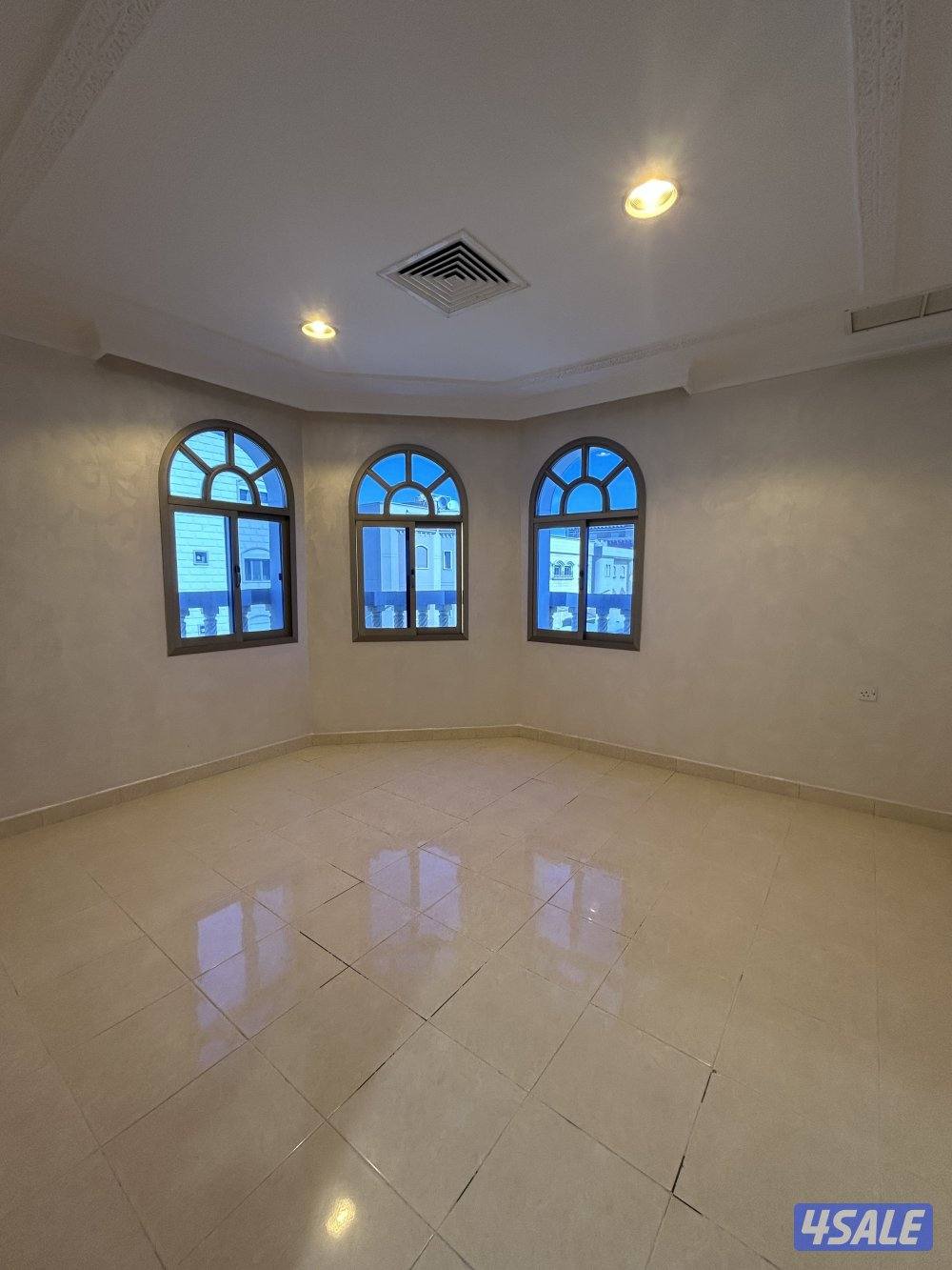 للإيجار شقق في عبدالله مبارك واشبيليه وجابر الاحمد11