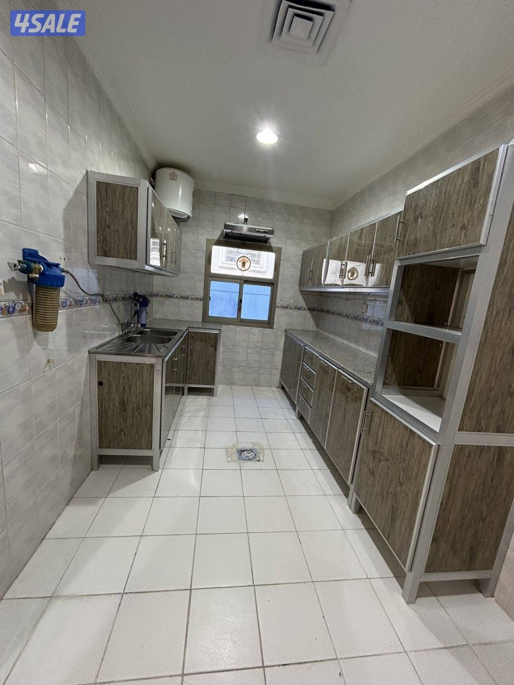 للإيجار شقق في عبدالله مبارك واشبيليه وجابر الاحمد12