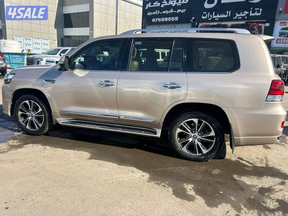 لاند كروزر GX.R-قراند تورينق .V8 موديل 20202