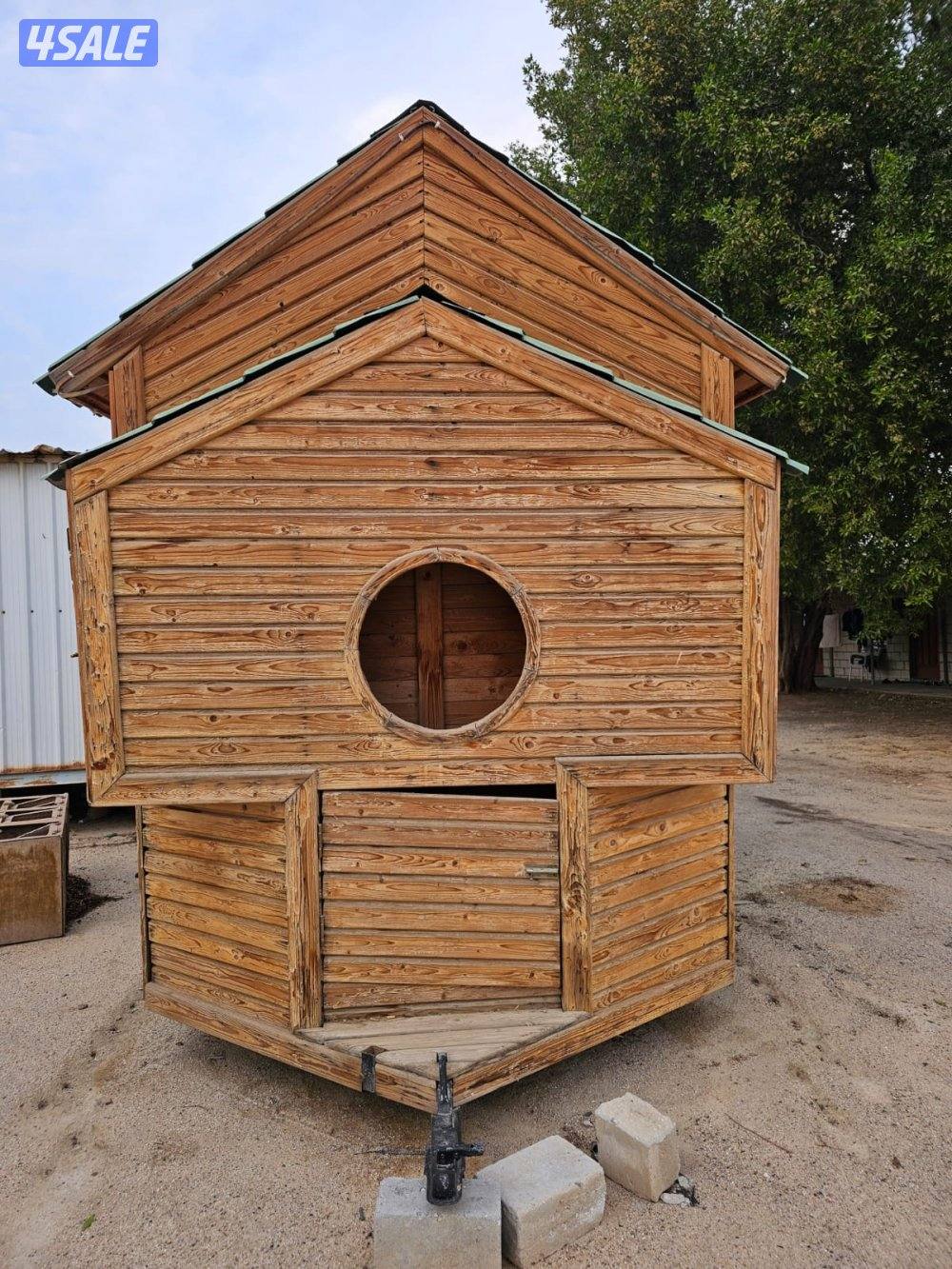 للبيع كوخ خشبي و شاليهات1