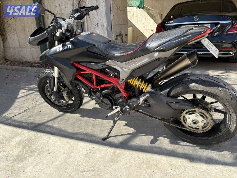 Ducati Hypermotard 8211
