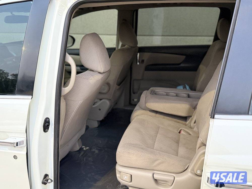 هوندا اوديسي - موديل 2014 - عداد 199 - وارد الغانم - بحاله ممتازه8