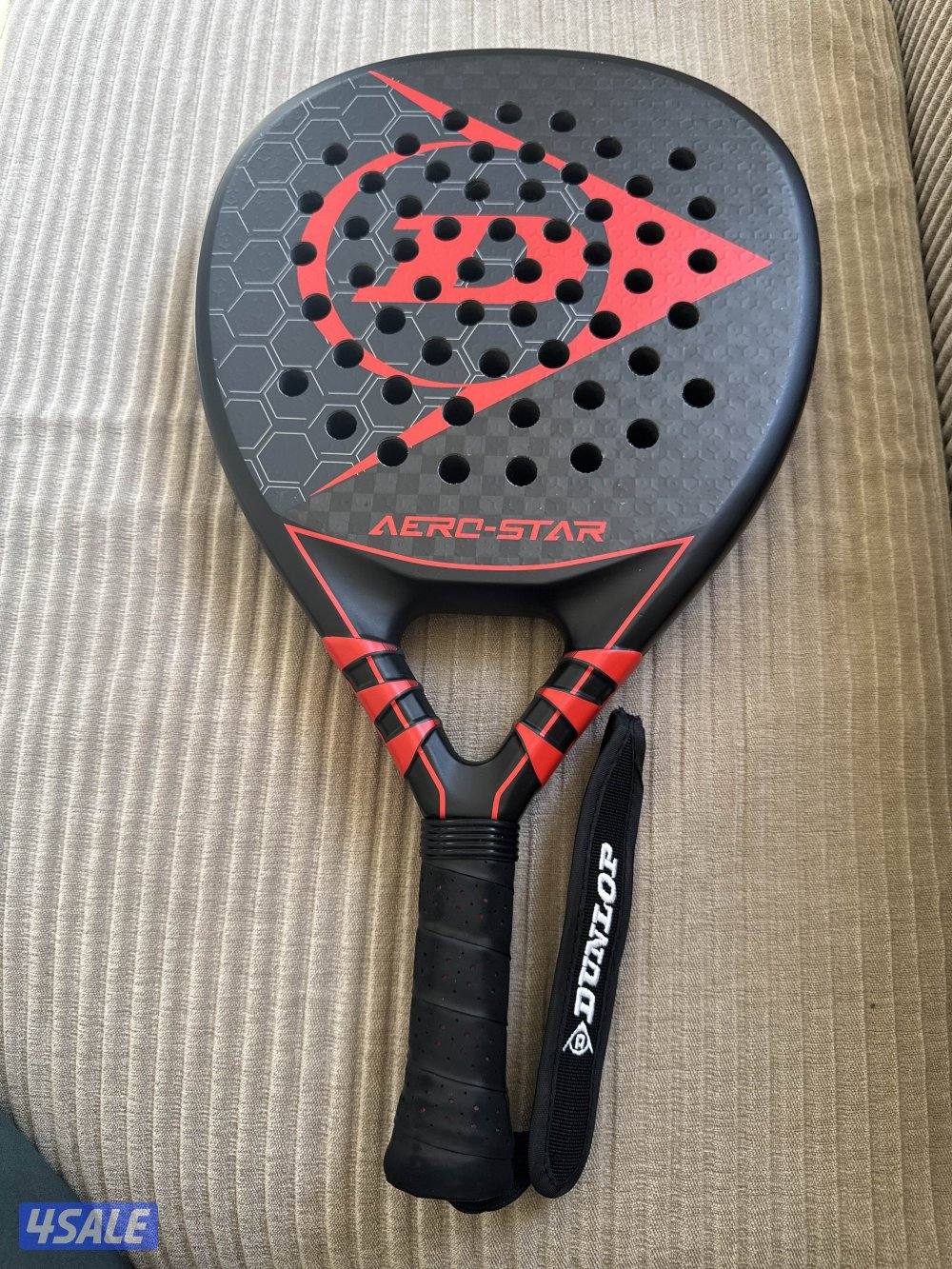 للبيع مضرب بادل مو مستعمل الا مره وحده كان ٧٧دينار الصامل ما رح اقصرمع0